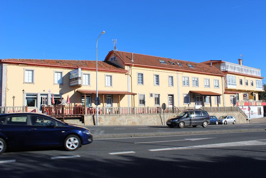 O Cruceiro Hotell Pontedeume Exteriör bild
